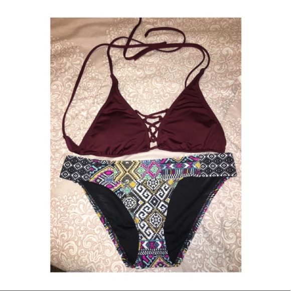 2 piece bathing suit - Picture 1 of 3